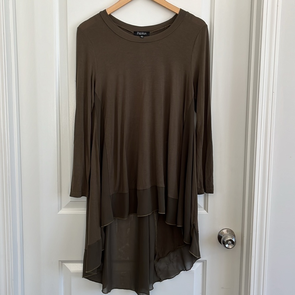 Papillon long sleeved tunic top size medium